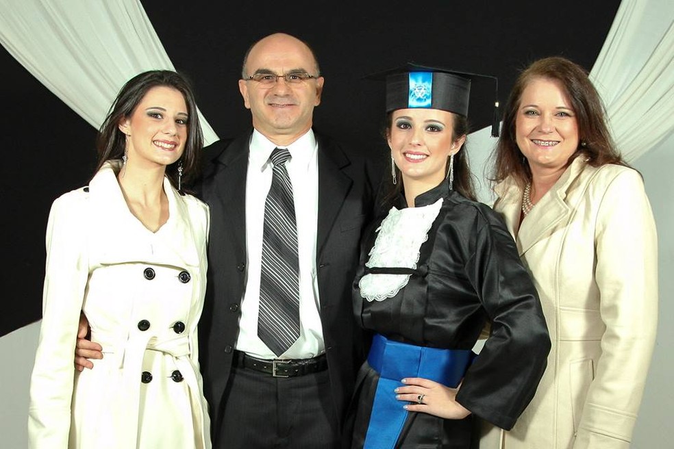 Na UFPR, em Curitiba, Carolina cursou Engenharia de Bioprocessos e Biotecnologia (Foto: Carolina Motter/Arquivo pessoal)