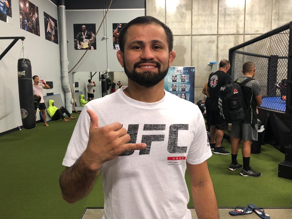 Jussier Formiga está no card preliminar do evento deste sábado — Foto: Evelyn Rodrigues