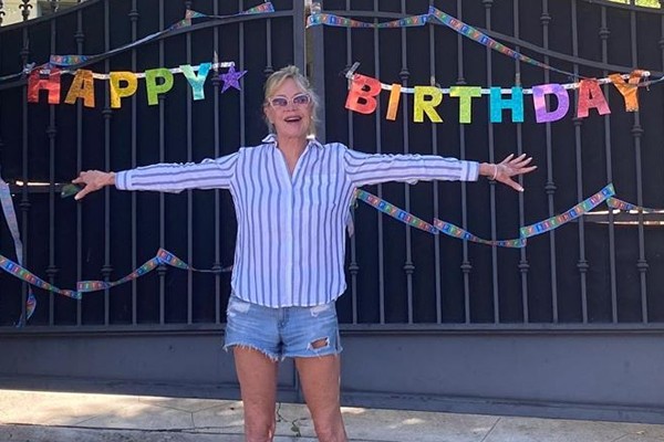 Melanie Griffith completou 63 anos no último dia 9 de agosto (Foto: Reprodução / Instagram)