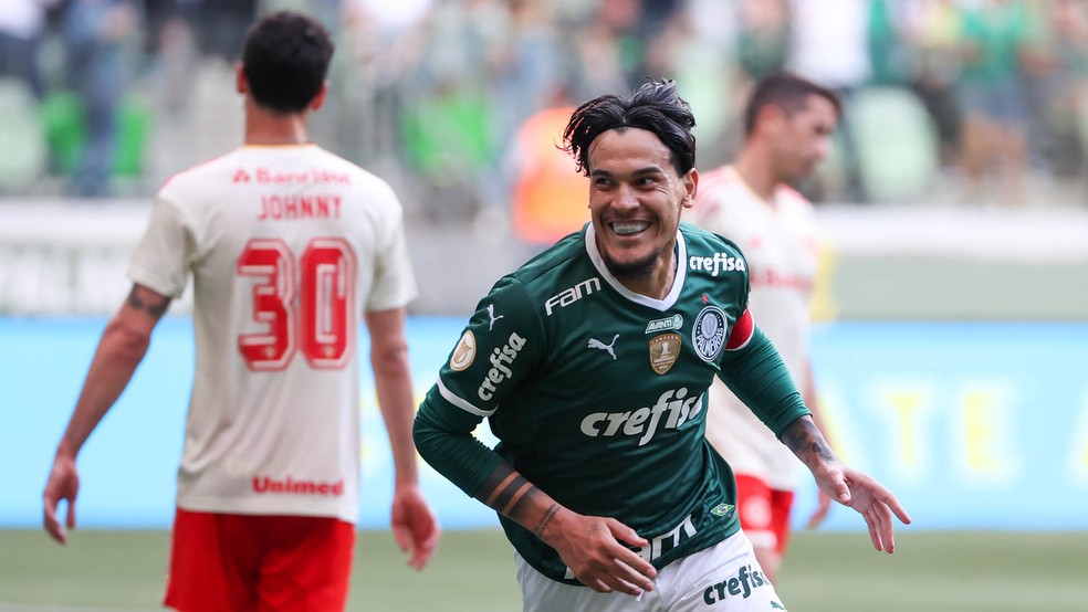 Defesa do Palmeiras iguala marca mais artilheira da história do clube