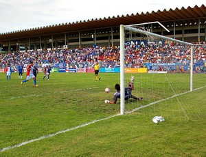 Fast Clube x Nacional na final do Campeonato Amazonense 4 =26-05-2012 (Foto: Adeilson Albuquerque/GLOBOESPORTE.COM)