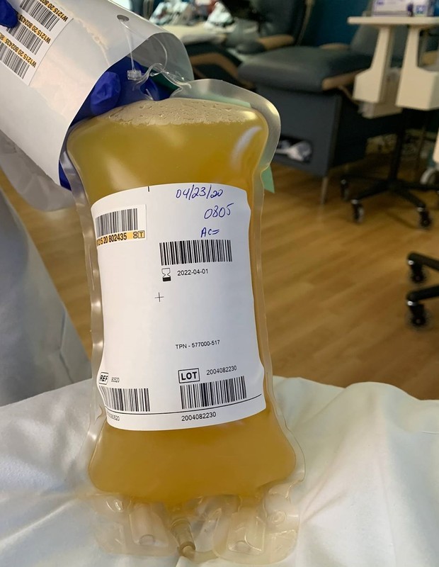 Tom Hanks: doação de plasma e sangue para buscar por vacina contra a Covid-19 (Foto: Reprodução Instagram)
