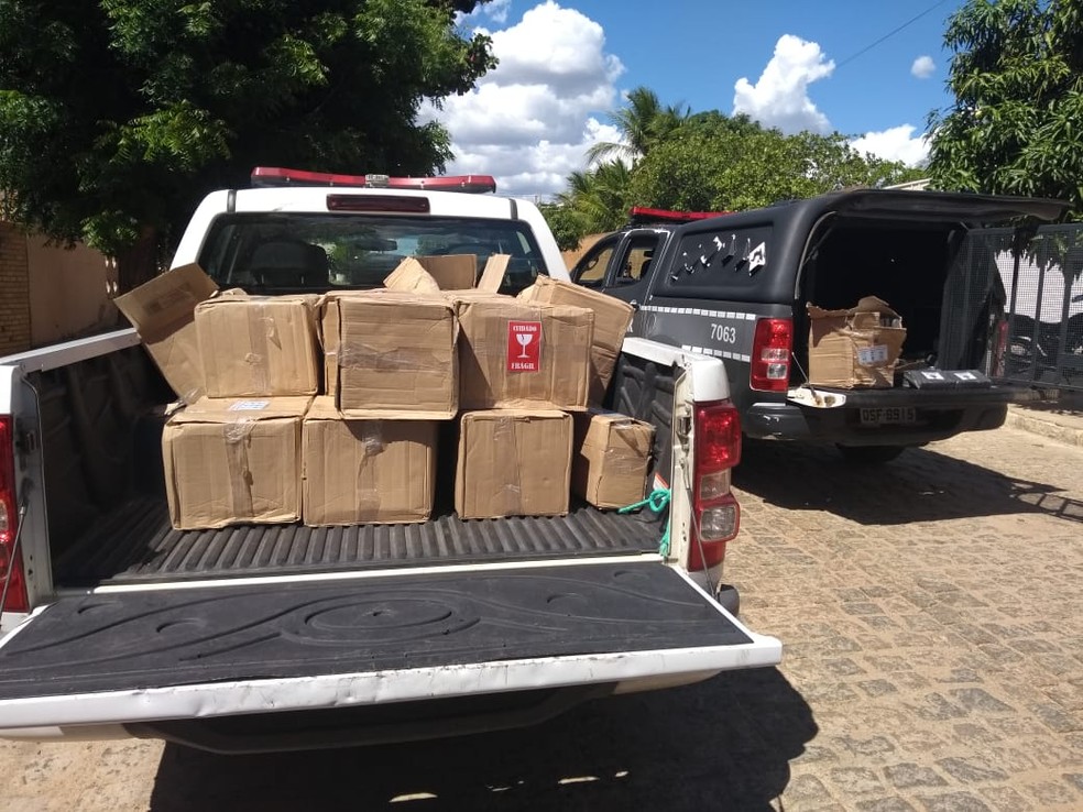 Cocaína transportada para a Paraíba estava armazenada dentro de caixas de papelão — Foto: Polícia Militar/Divulgação