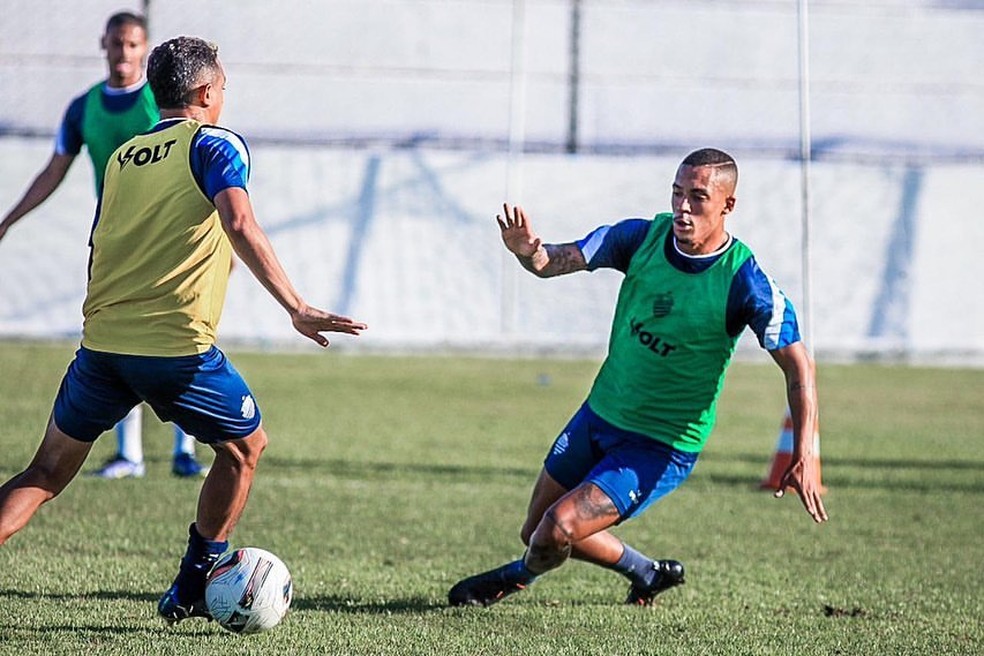 Lucas Barcelos deve ser relacionado para jogo contra o Cruzeiro — Foto: Morgana Oliveira/Ascom CSA