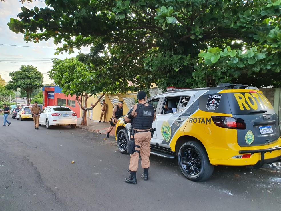 Operações da PM tem 51 mandados de prisão e 59 de busca e apreensão. — Foto: Kathulin Tanan/RPC Londrina