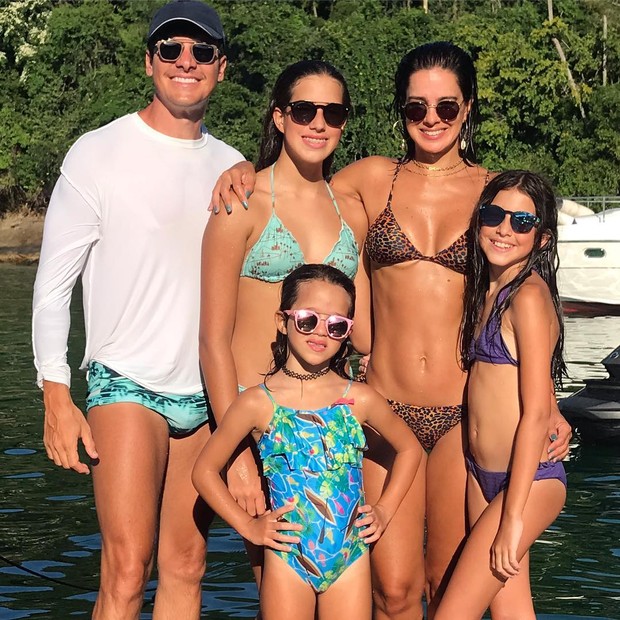 Vera Viel e Rodrigo Faro com as filhas (Foto: Reprodução/Instagram)