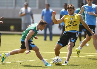 Renato é liberado, e Kannemann será único titular do Grêmio contra o Bota
