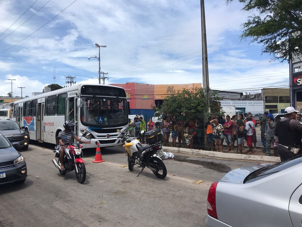 Idosa de 74 anos morre após se atropelada por ônibus em Natal — Foto: Geraldo Jerônimo/Inter TV Cabugi