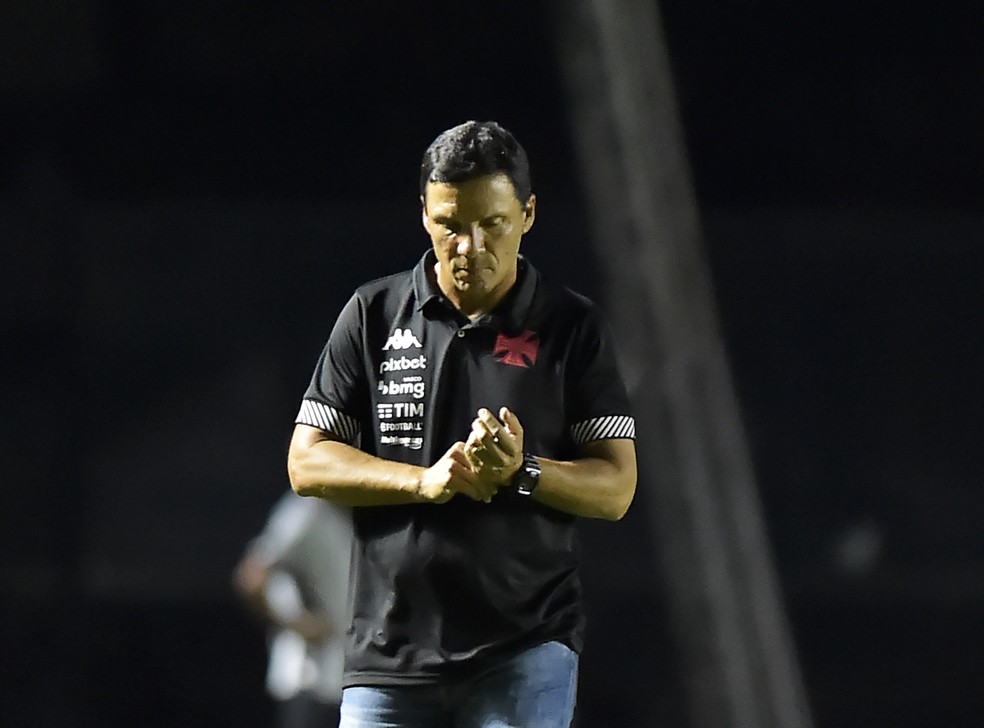 Z� Ricardo durante empate do Vasco com o Boavista � Foto: Andr� Dur�o
