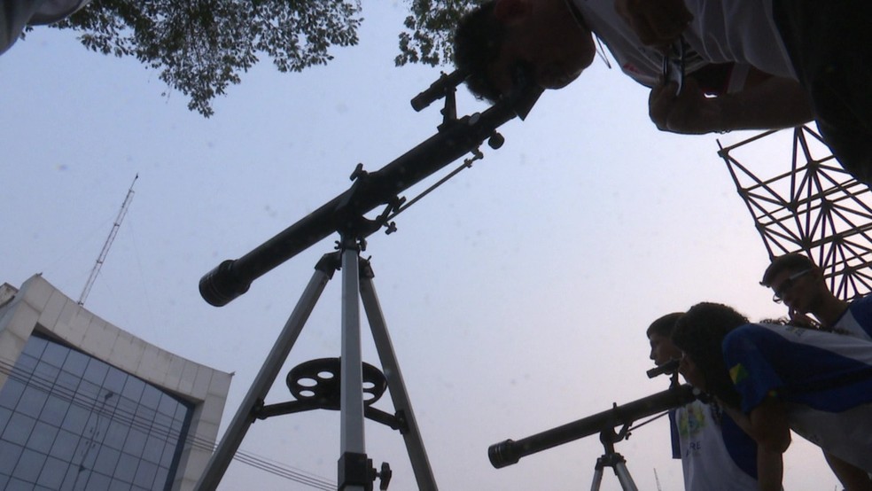 Telescópios ajudaram nas aulas de astronomia de escola no Acre  — Foto: Reprodução/Rede Amazônica Acre 