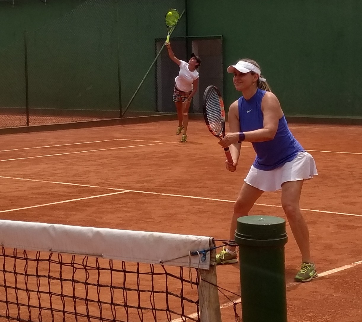 Dupla feminina em ação