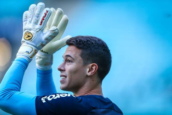 Goleiro se despede do Grêmio antes de rumar para o Fortaleza