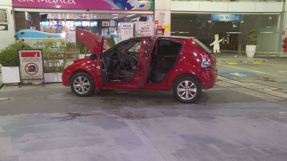 Assaltantes são baleados após tentativa de roubo e perseguição na Zona Norte de SP — Foto: TV Globo