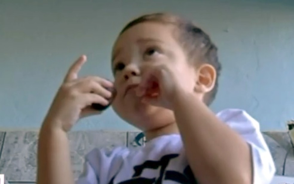 Davi Miguel, de 3 anos, tem problemas renais e precisa de um transplante â Foto: TV Anhanguera/ReproduÃ§Ã£o