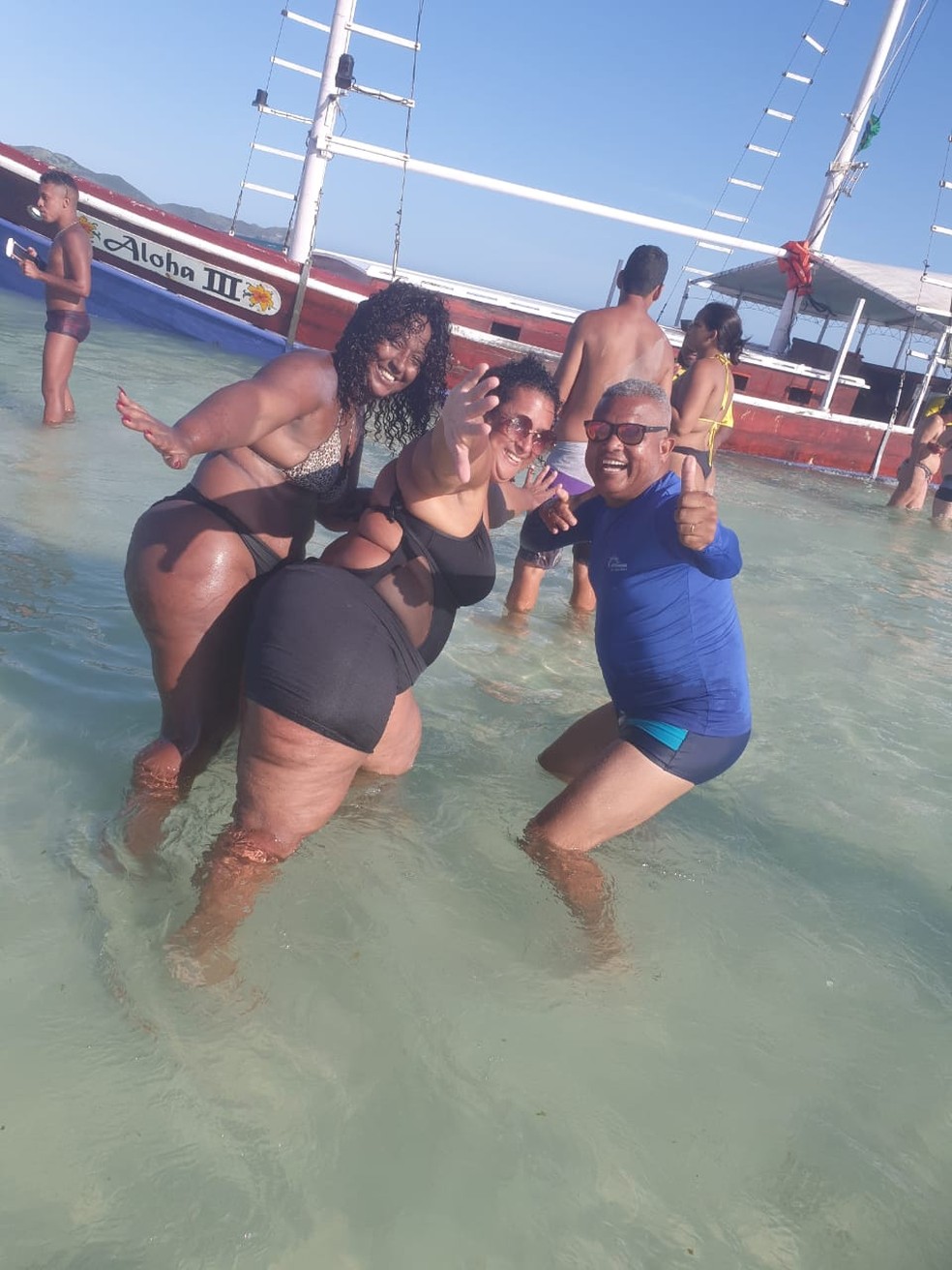 Barcos Encalhados Pelo Segundo Dia Na Praia Do Forte Em Cabo Frio Viram Atracao Turistica Regiao Dos Lagos G1