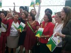 Deputadas e senadoras fazem ato contra o impeachment de Dilma