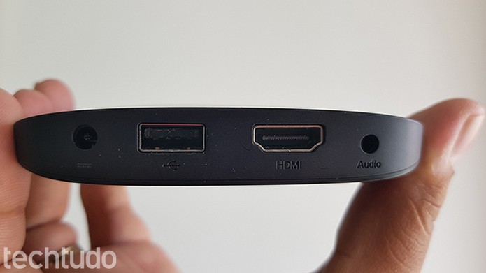 Xiaomi Mi Box tem HDMI, USB e entrada de áudio (Foto: Paulo Alves/TechTudo)