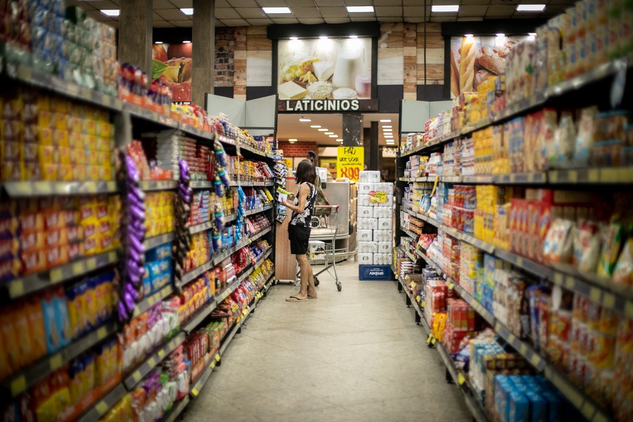 Entre 2018 e 2021, preços dos alimentos subiram quase o dobro da inflação