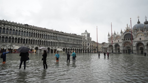 Veneza em estado de alerta por nova maré alta - Mundo - Jornal NH