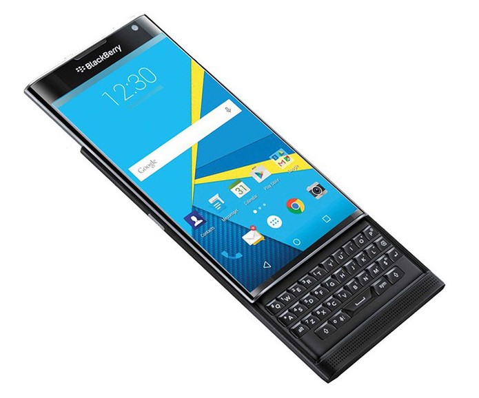BlackBerry Priv tem tela de 5,4 polegadas com resolução QHD e tela curvada nas laterais (Foto: Divulgação/BlackBerry)