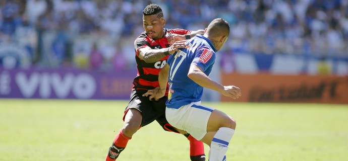 Paulo Bento terá que quebrar a cabeça para montar time que encara o Vitoria