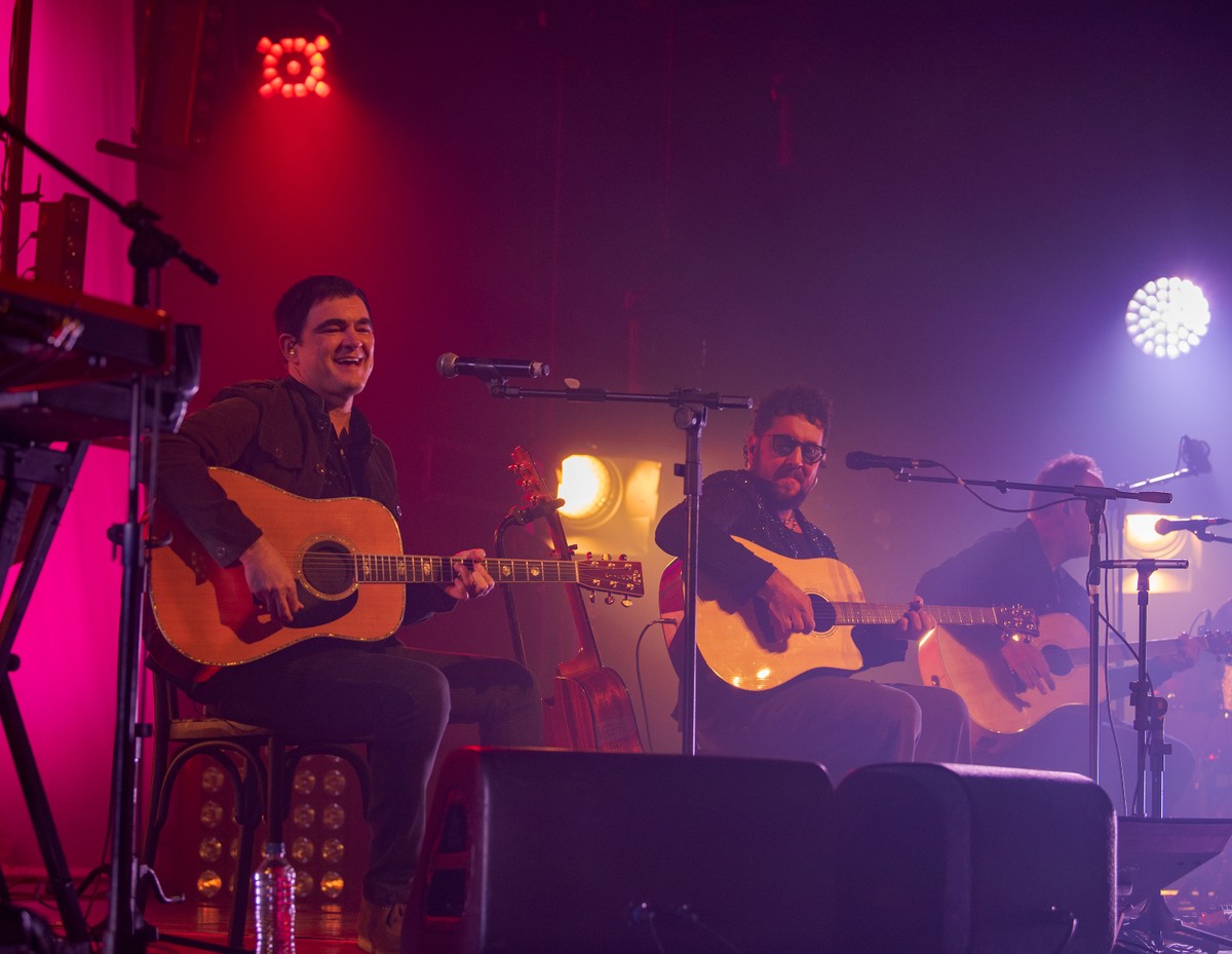 Barão Vermelho revisa 40 anos em gravação ao vivo com Chico César, Samuel Rosa e Roberto Frejat |  Weblog do Mauro Ferreira