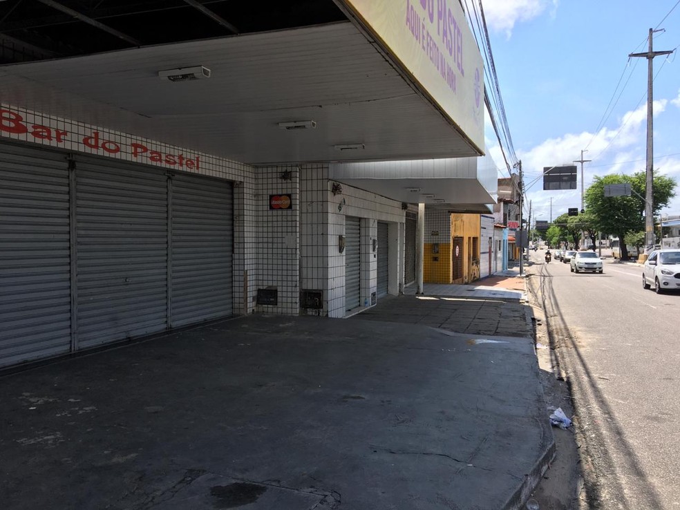 PM da reserva e empresária foram mortos durante assalto na madrugada deste domingo (15).  — Foto: Quezia Oliveira/Inter TV Cabugi