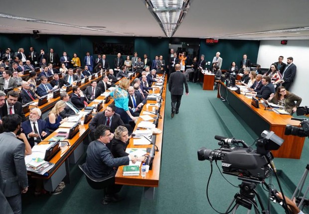 Comissão de Constituição e Justiça (CCJ) da Câmara dos Deputados (Foto: Pablo Valadares/Câmara dos Deputados)