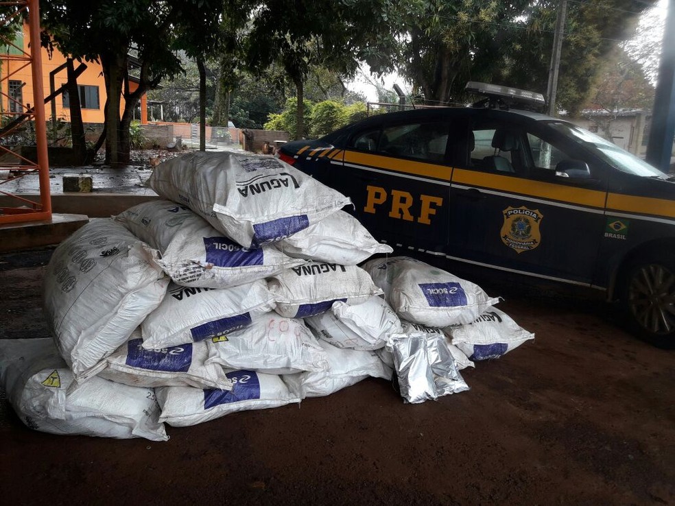 Produto foi levado para a PRF de Dourados, em MS (Foto: Polícia Rodoviária Federal/Divulgação)