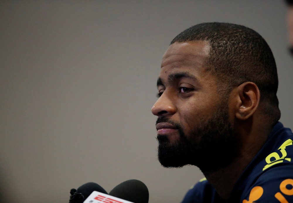 Mesmo após negativas, Flamengo almeja gastar mais de R 60 milhões por Dedé e BH