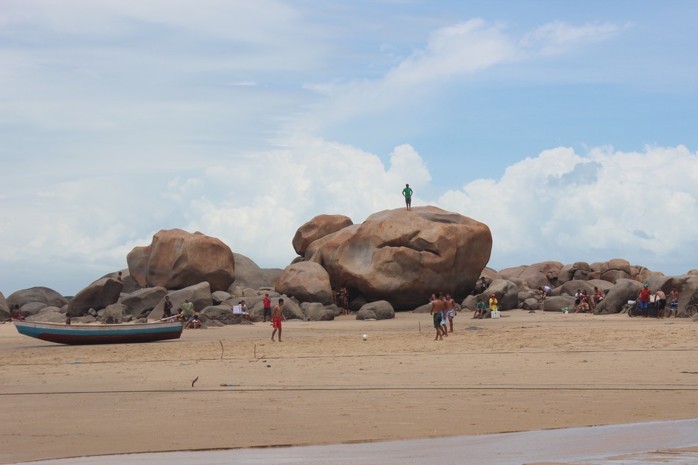 Pedra do Sal é uma das praias mais procuradas do litoal piauiense — Foto: Ellyo Teixeira / G1