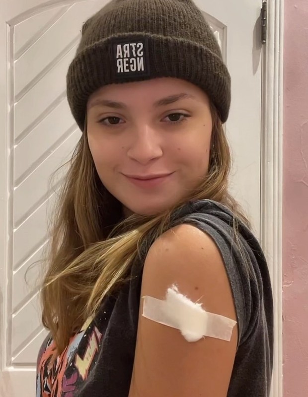Raissa Chaddad é vacinada contra a Covid-19 (Foto: Reprodução/Instagram)