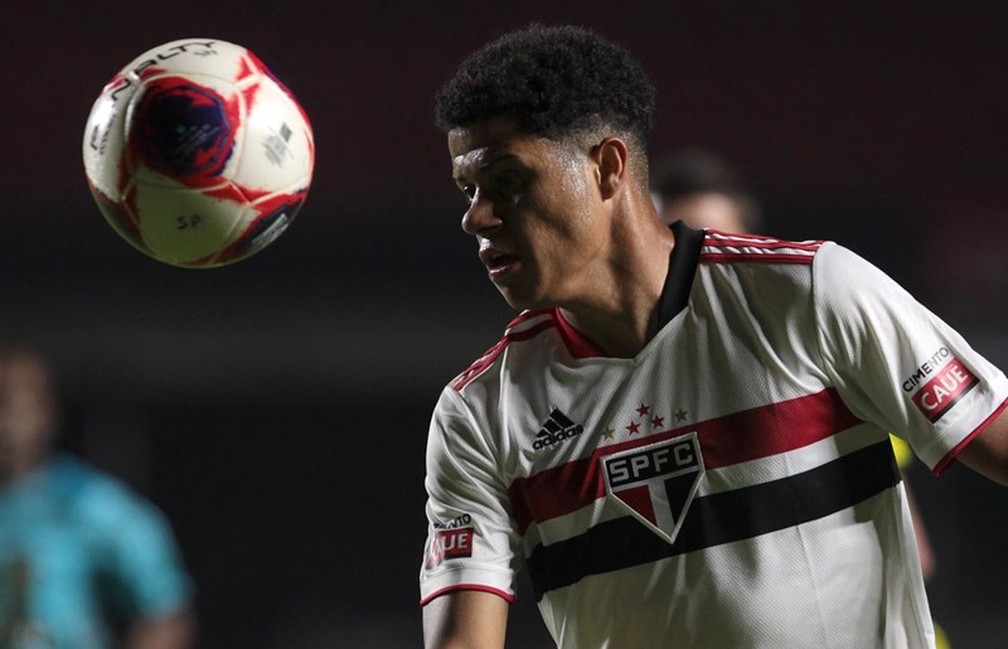 Gabriel Sara já se reapresentou no CT da Barra Funda — Foto: Rubens Chiri/saopaulofc.net