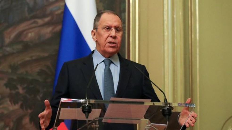 Ministro russo Sergei Lavrov falou sobre o risco de uma Terceira Guerra Mundial: "O perigo é sério, real. Não pode ser subestimado." — Foto: Reuters