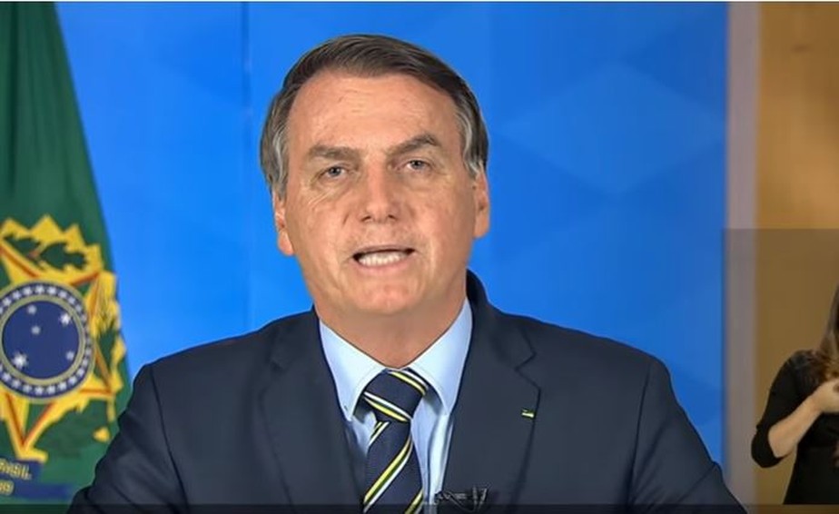 Bolsonaro fala em "histeria", ataca governadores e pede 'volta à  normalidade' | Política | Valor Econômico