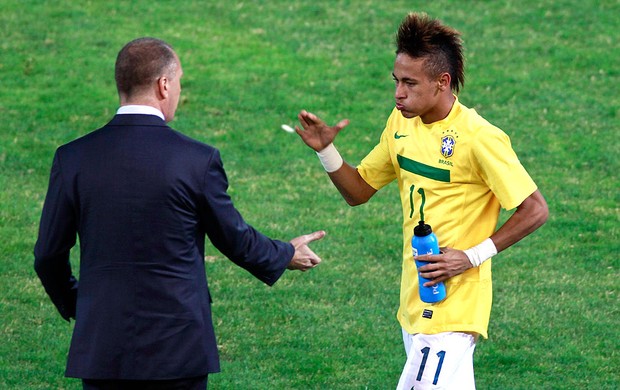 Mano lembra tarefa de convocar Neymar para a Seleção: ‘Tetinha’