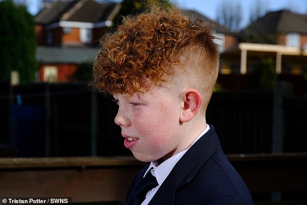 Menino é isolado em escola por corte de cabelo 'curto demais' (Foto: Reprodução/Daily Mail/Tristan Potter/SWNS)