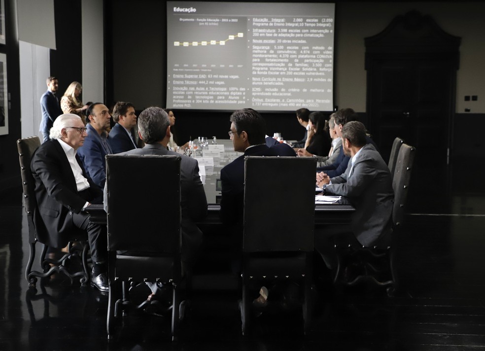 Tarcísio de Freitas, Rodrigo Garcia e equipe de transição em reunião no Palácio dos Bandeirantes, em São Paulo. — Foto: Divulgação/GESP