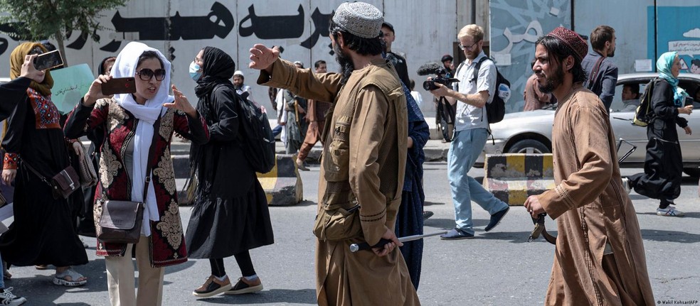 A luta das afegãs por liberdade — Foto: AFP/Wakil Kohsar