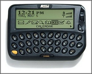O RIM, equipamento que daria origem ao BlackBerry (Foto: Wikimedia Commons)
