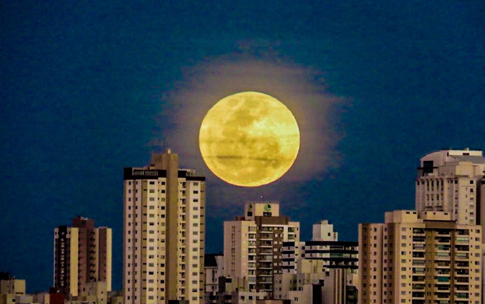 Última superlua do ano poderá ser observada no céu de Goiás nesta quinta-feira