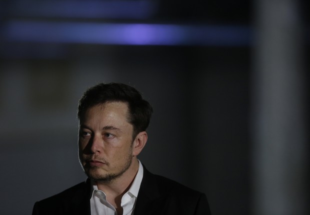 "Elon Musk tem que encontrar tempo para si mesmo", afirmou Richard Branson em entrevista (Foto: Joshua Lott/Getty Images)