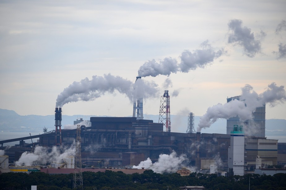 Partículas poluidoras PM 2,5 e PM 10, liberadas por fábricas, foram consideradas na pesquisa.