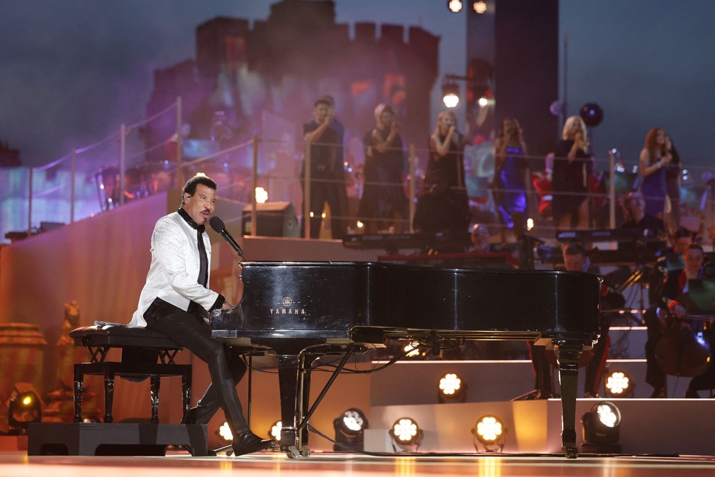 Lionel Richie durante apresentação no show de coroação do Rei Charles III, em Londres, em 7 de maio de 2023 — Foto: Chris Jackson/Pool via Reuters