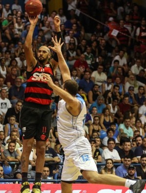 Números favorecem o Fla na busca pelo empate na série contra Mogi