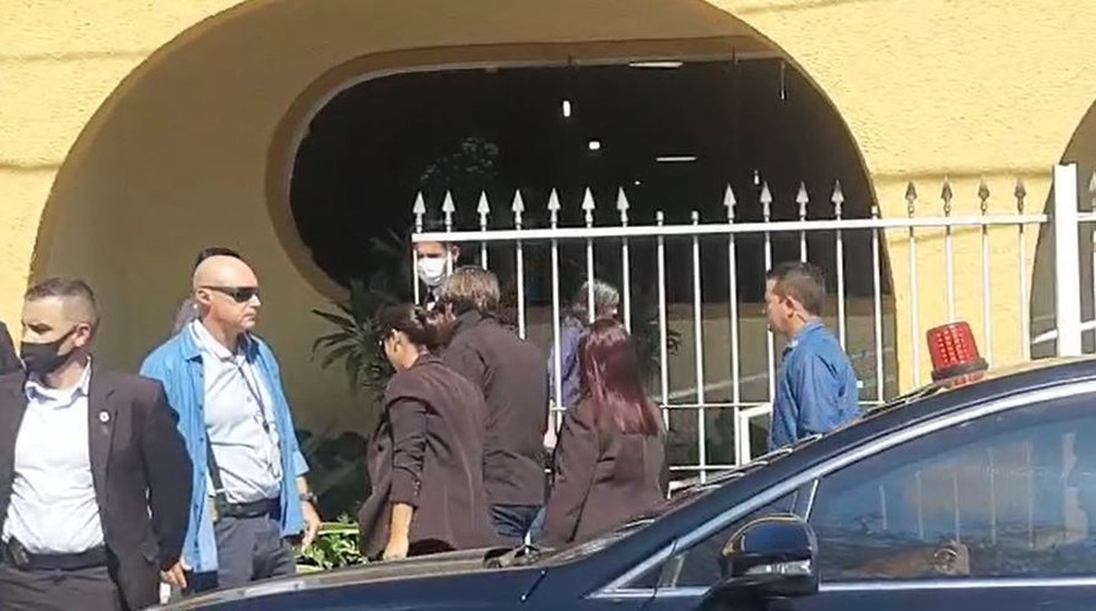 Bolsonaro chegou em Eldorado, SP, para o velório da mãe — Foto: Nina Barbosa/g1