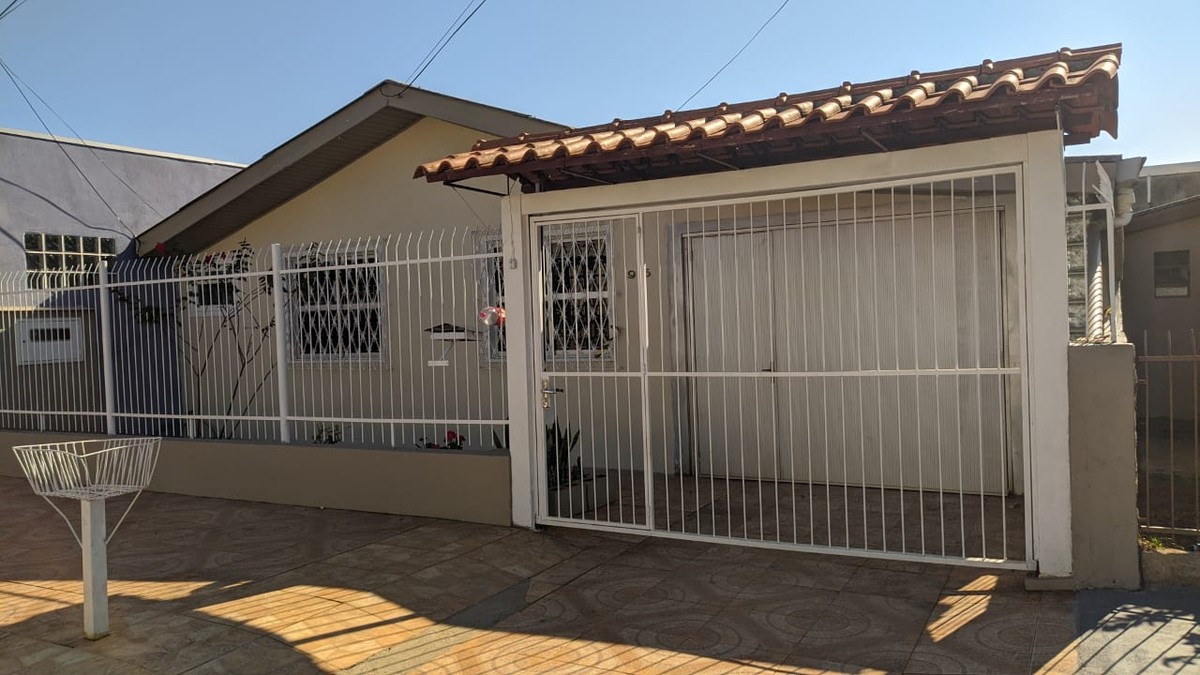 Três pessoas da mesma família são encontradas mortas dentro de casa em Passo Fundo
