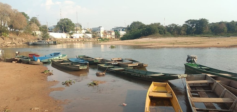 Baixa no nível do Rio Paraguai pode prejudicar navegação — Foto: Defesa Civil