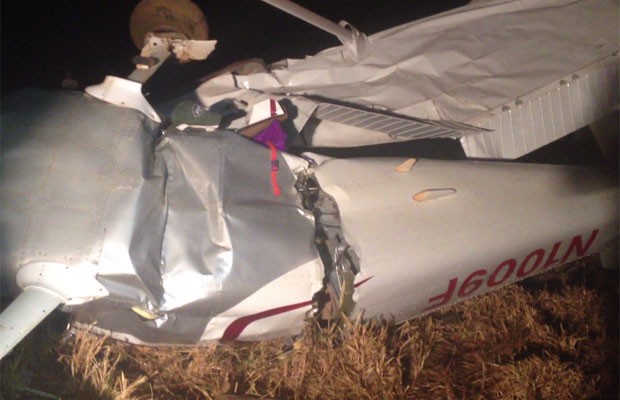 Avião monomotor que fazia voo panorâmico cai e mata quatro pessoas em Acreúna, Goiás (Foto: Elisângela Nascimento/G1)