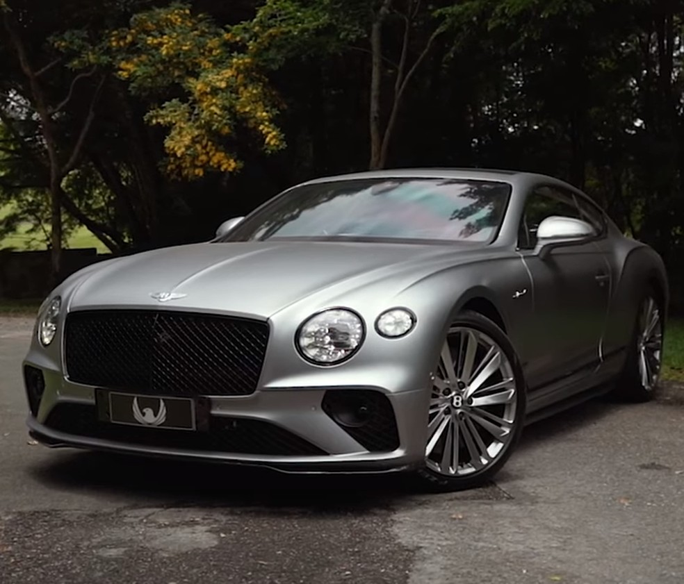 Bentley Continental GT desenvolve 659 cavalos de potência, acelera de 0 a 100 km/h em 3,6 segundos — Foto: Reprodução